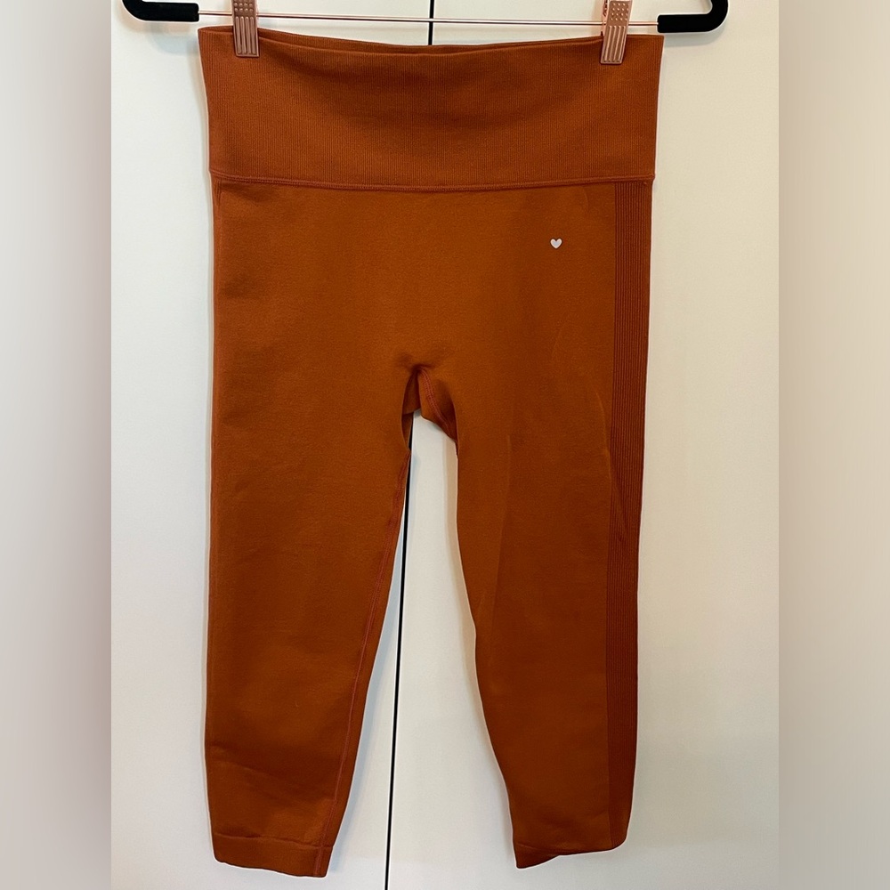 Love Fitness  Designed in Hawaii. Terracotta Activewear Cropped Legging .
